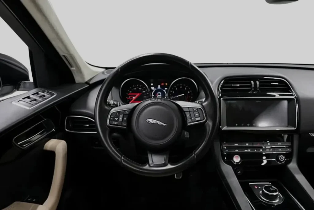 Jaguar F-PACE 2019 Clean Luxury Look 100271KM
