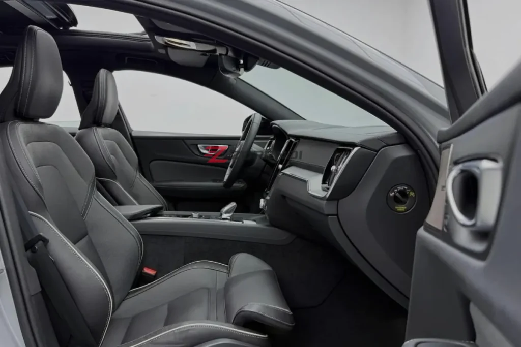 Volvo S60 2024 Executive Sedan 27000KM