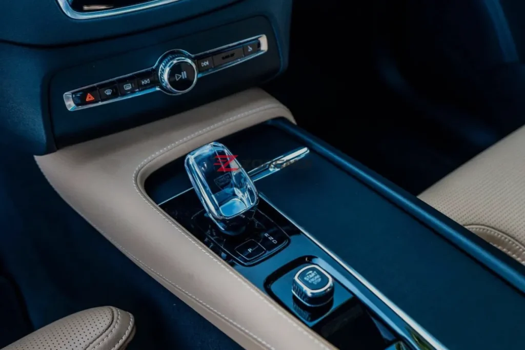 Volvo XC90 2024 GCC Specs 20690KM