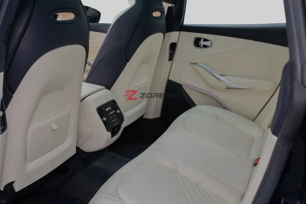 Aston Martin DBX 2021 Luxury SUV 8000KM