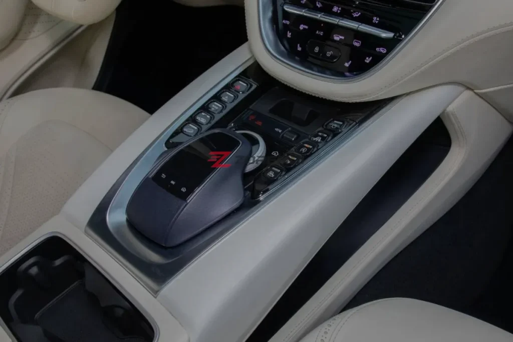 Aston Martin DBX 2021 Luxury SUV 8000KM