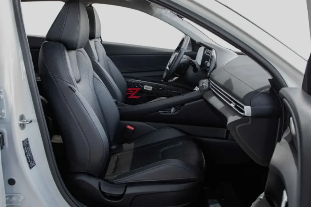 Hyundai Elantra Comfort 2025 0KM