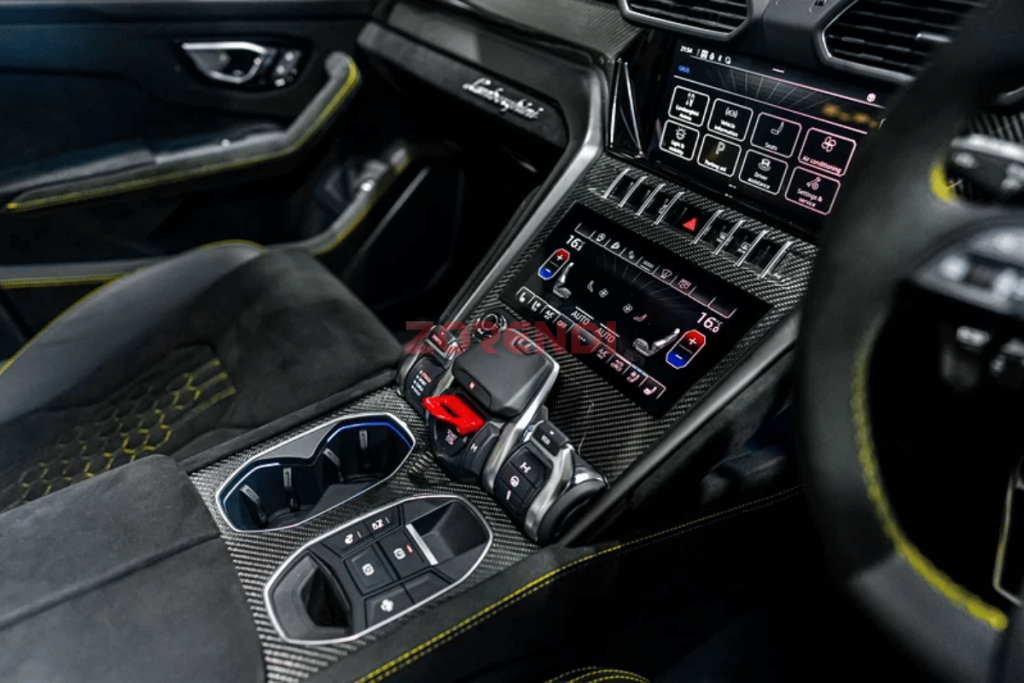 2023 Lamborghini Urus Performante 4000KM