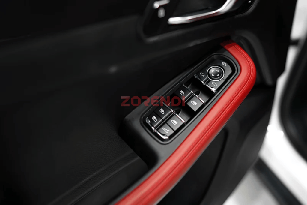 2024 Porsche Macan Standard 925KM
