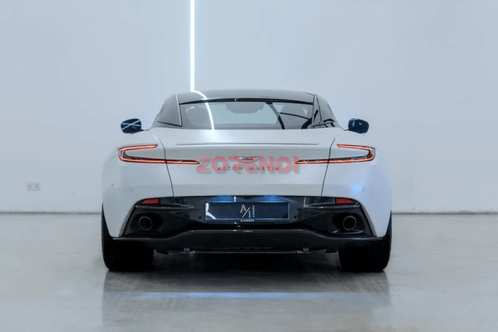 2024 Aston Martin DB12 Coupe 4336KM