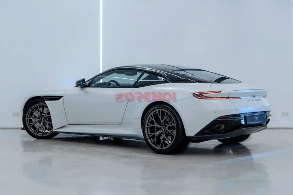 2024 Aston Martin DB12 Coupe 4336KM