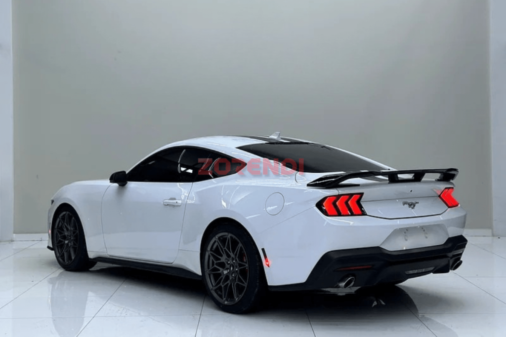 2024 Ford Mustang Ecoboost 35000KM