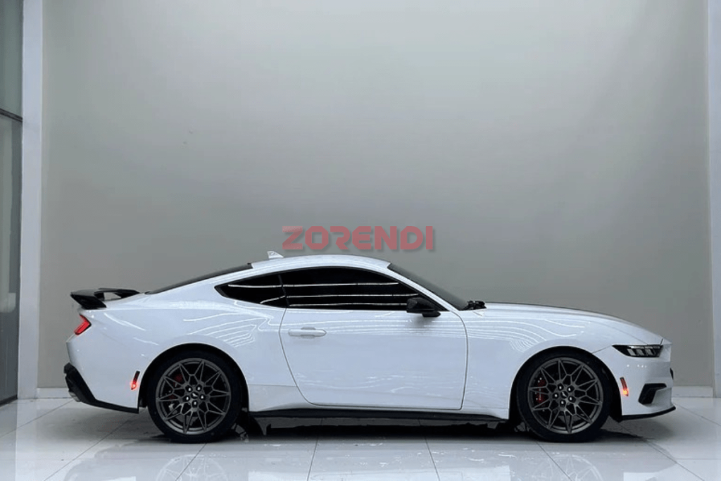2024 Ford Mustang Ecoboost 35000KM