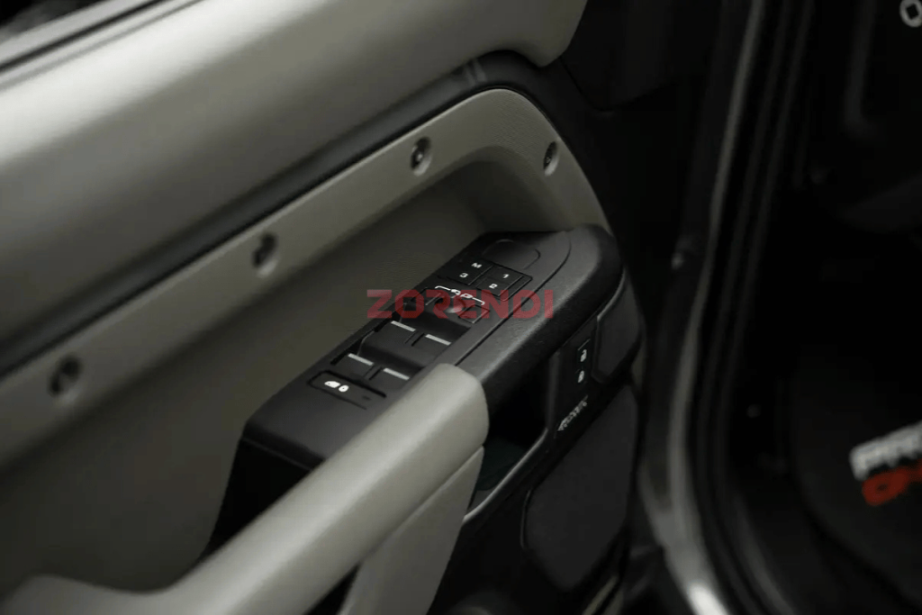 2025 Land Rover Defender OCTA 0KM