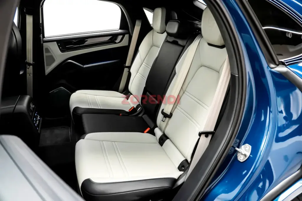 2025 Porsche Cayenne GTS Coupé 27000KM