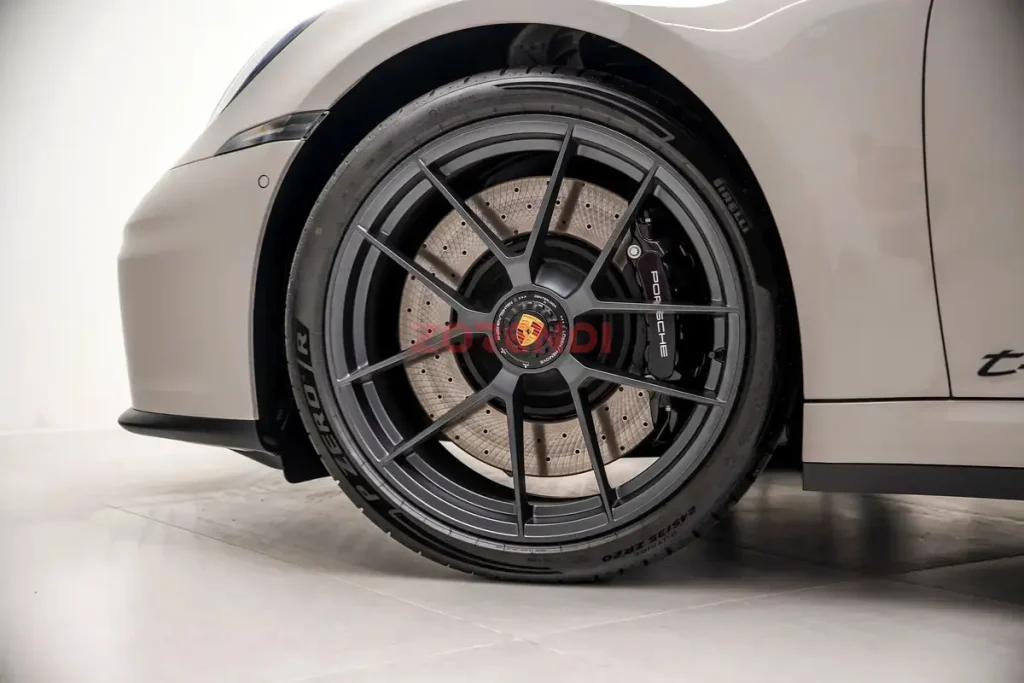 2026 Porsche Carrera 911 GTS 25KM