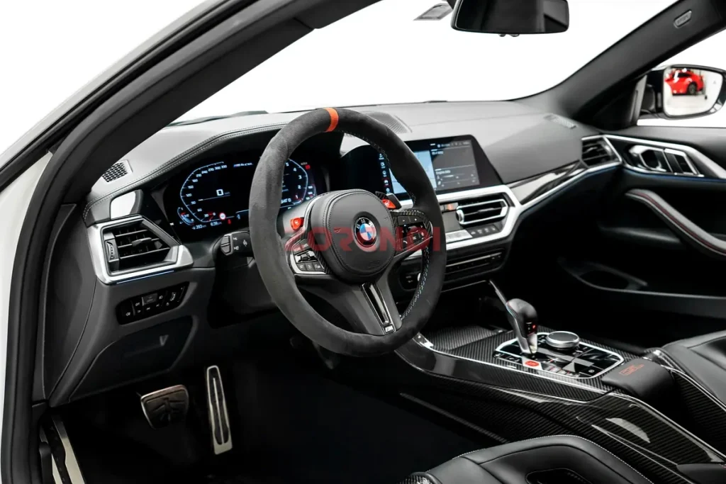 2023 BMW M4 700KM