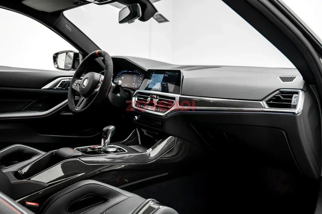 2023 BMW M4 700KM