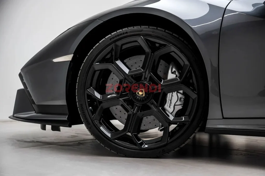 2023 Lamborghini Huracan Tecnica 5600KM