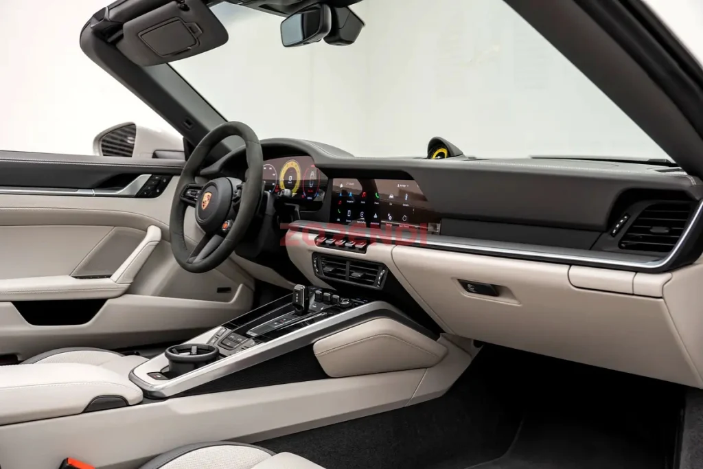 2026 Porsche Carrera - 911 GTS 25KM