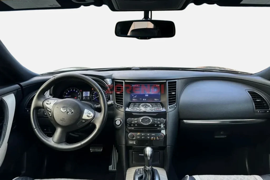 Infiniti QX70 Limited 2018 GCC Specs 161000KM