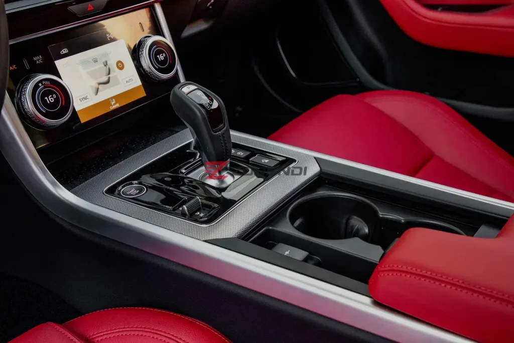 Jaguar XE P250 2025 28KM
