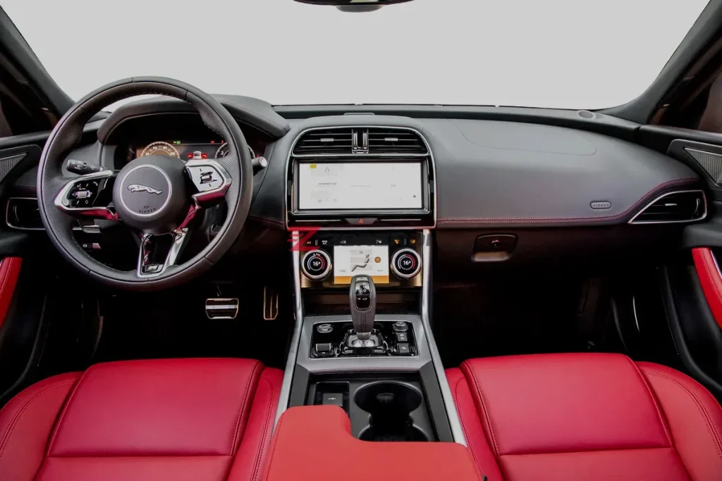 Jaguar XE P250 2025 28KM