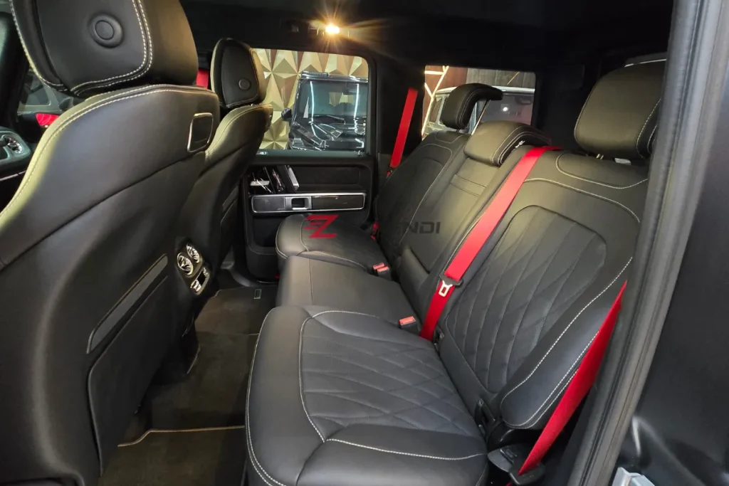Mercedes-Benz G-Class First Glass Black 2024 4000KM