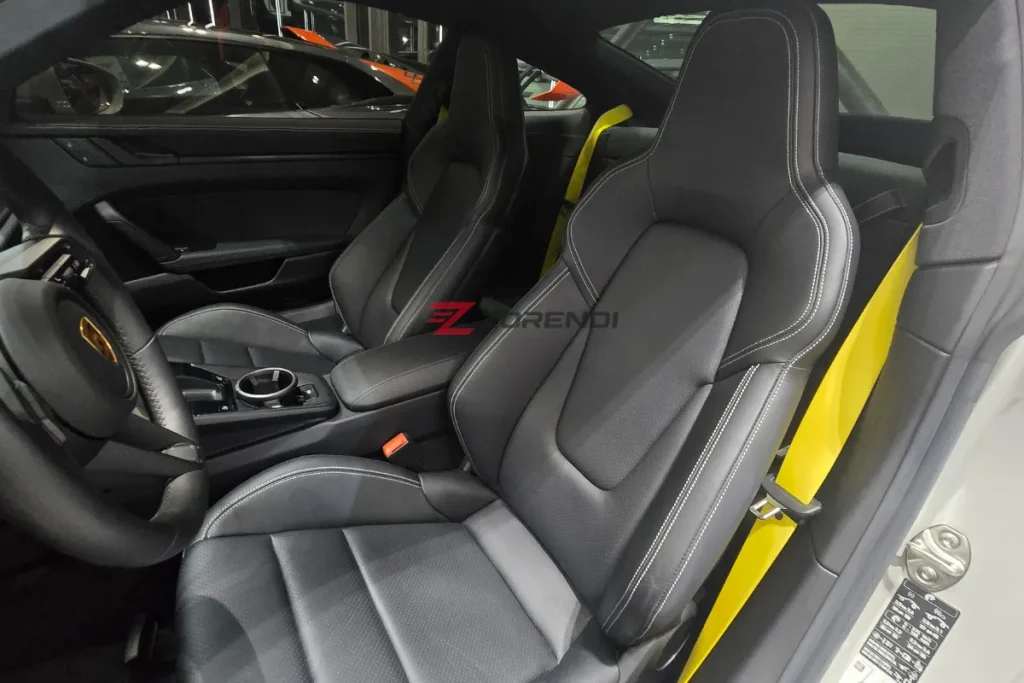 Porsche 911 Carrera GTS 2023 2300KM