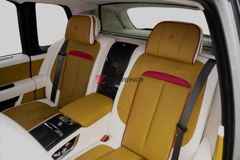 Rolls-Royce Cullinan Black Badge 2026 0KM
