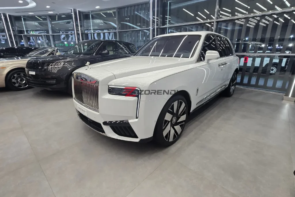 Rolls-Royce Cullinan Silver Badge 2025 2900KM