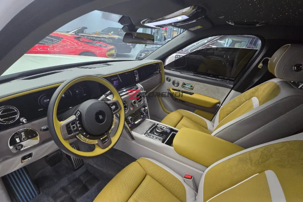 Rolls-Royce Cullinan Silver Badge 2025 2900KM