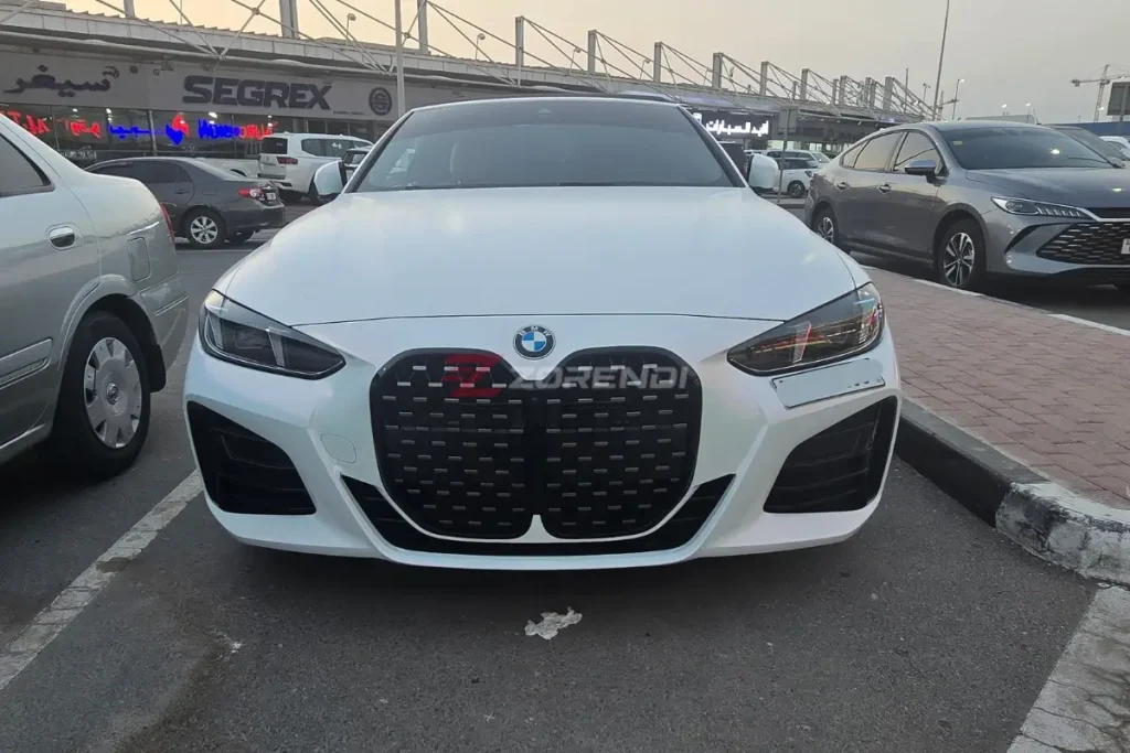 BMW 420i Convertible 2025 2700KM