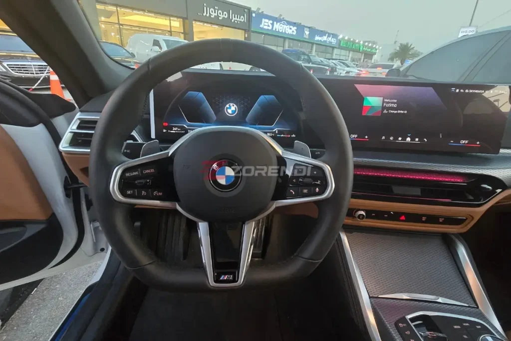 BMW 420i Convertible 2025 2700KM