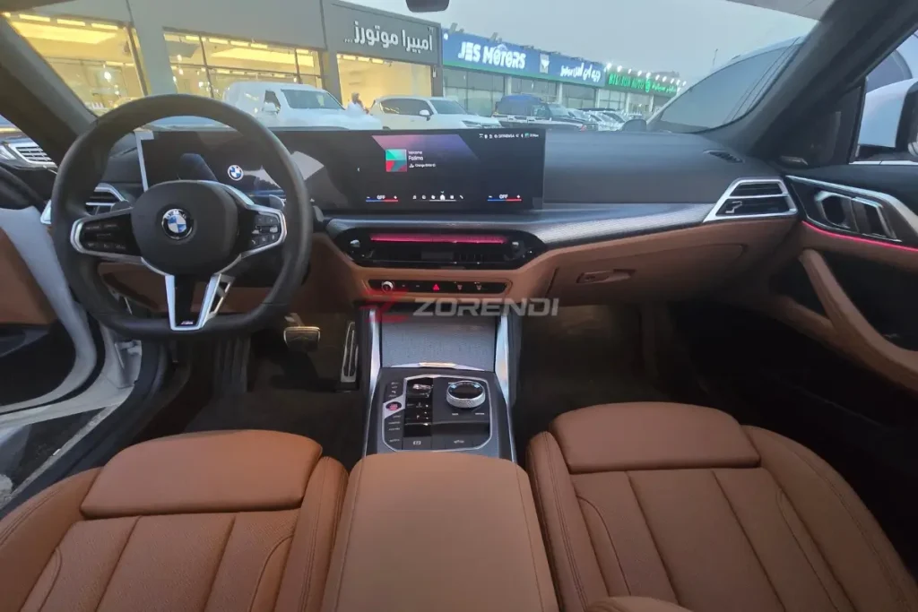 BMW 420i Convertible 2025 2700KM