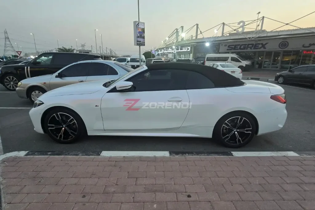BMW 420i Convertible 2025 2700KM