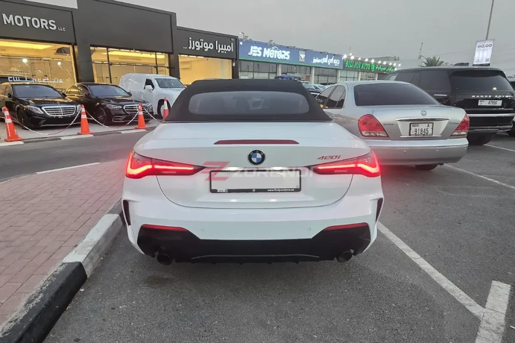 BMW 420i Convertible 2025 2700KM