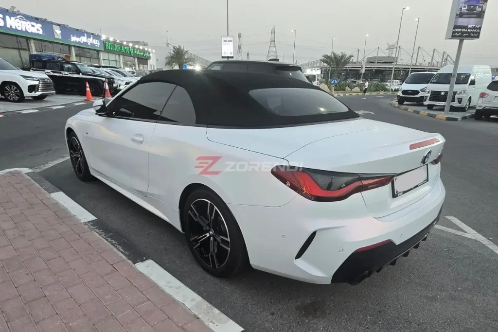 BMW 420i Convertible 2025 2700KM