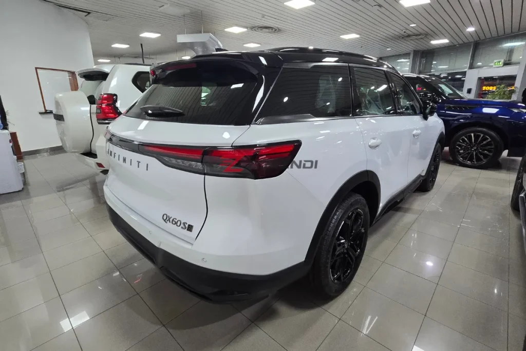 Infiniti QX60 LUXE AWD 2023 101290KM