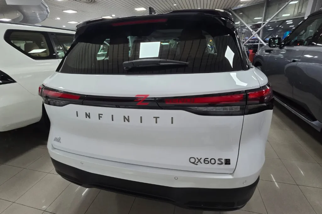 Infiniti QX60 LUXE AWD 2023 101290KM