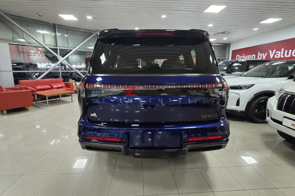 Infiniti QX80 2025 11364KM