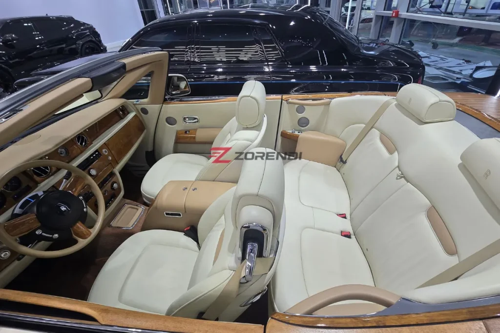 Rolls-Royce Phantom Drophead Coupe 2010 30000KM